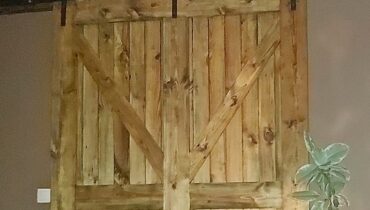 drzwi na wymiar ze starego drewna